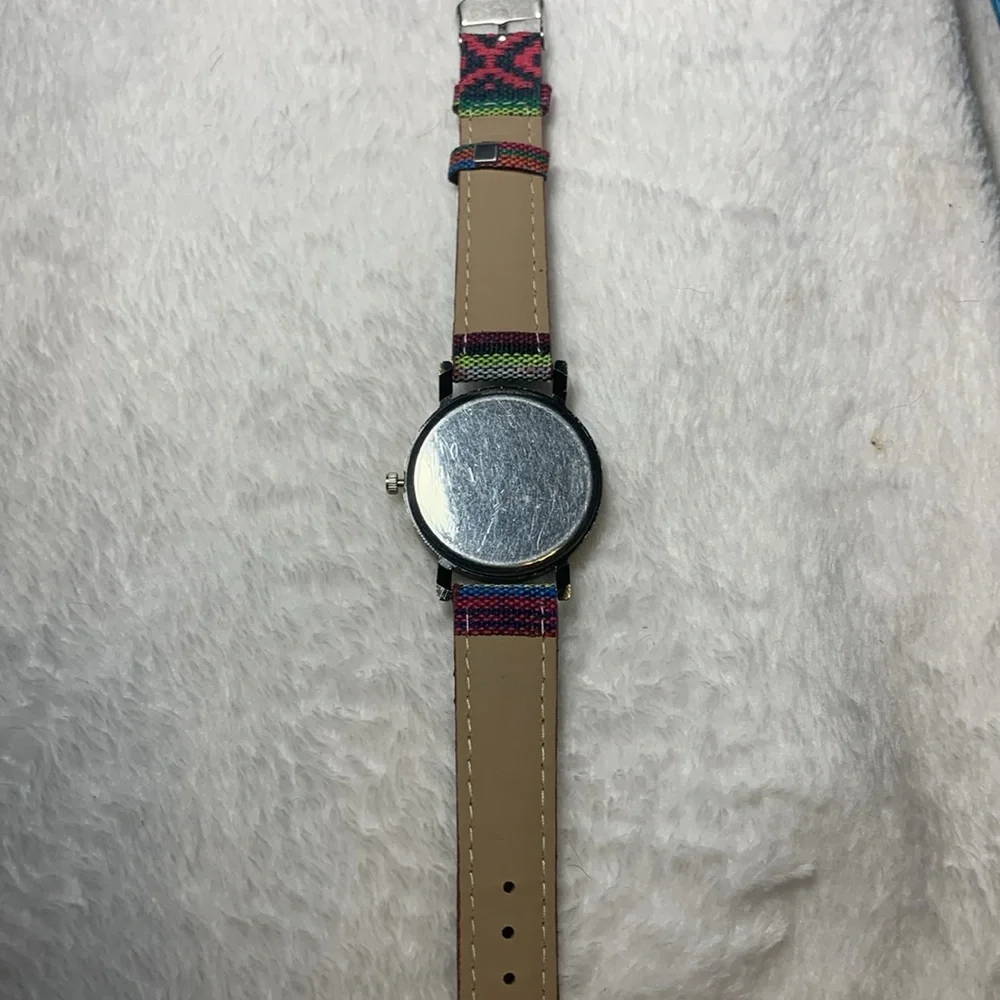 ⌚️ Beautiful Multicolor Watch - Picture 2 of 2
